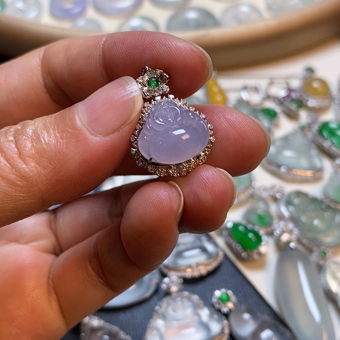 翡翠颈饰18K金镶嵌佛公