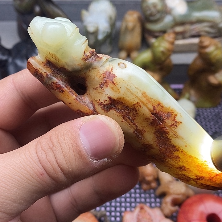 未镶嵌蛇纹石玉颈饰