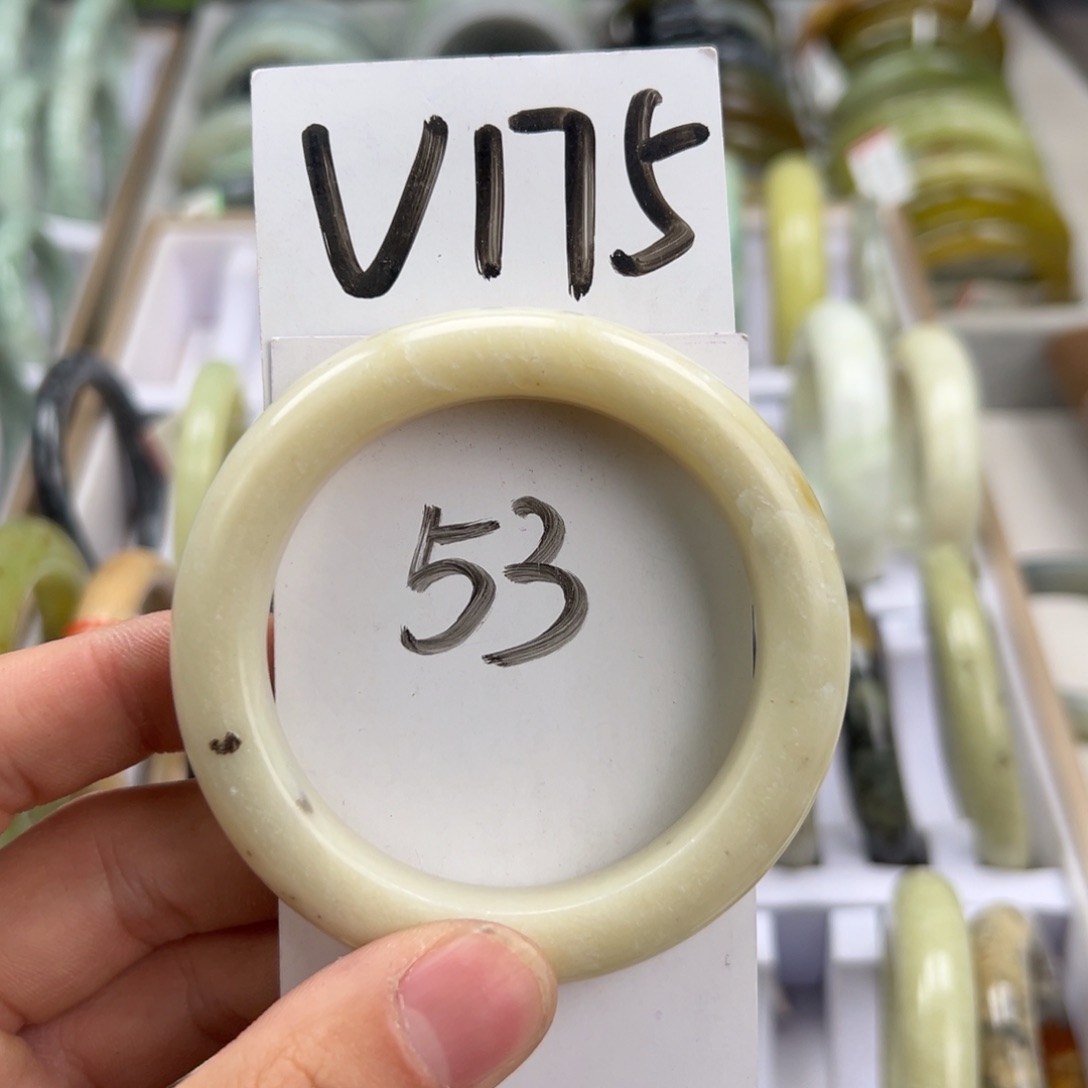 岫玉手镯未镶嵌天然岫玉微瑕