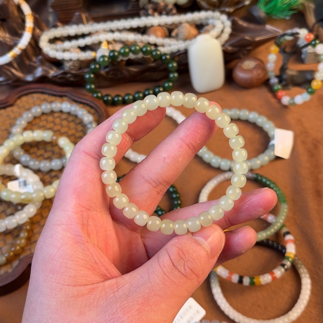 和田玉未镶嵌手链