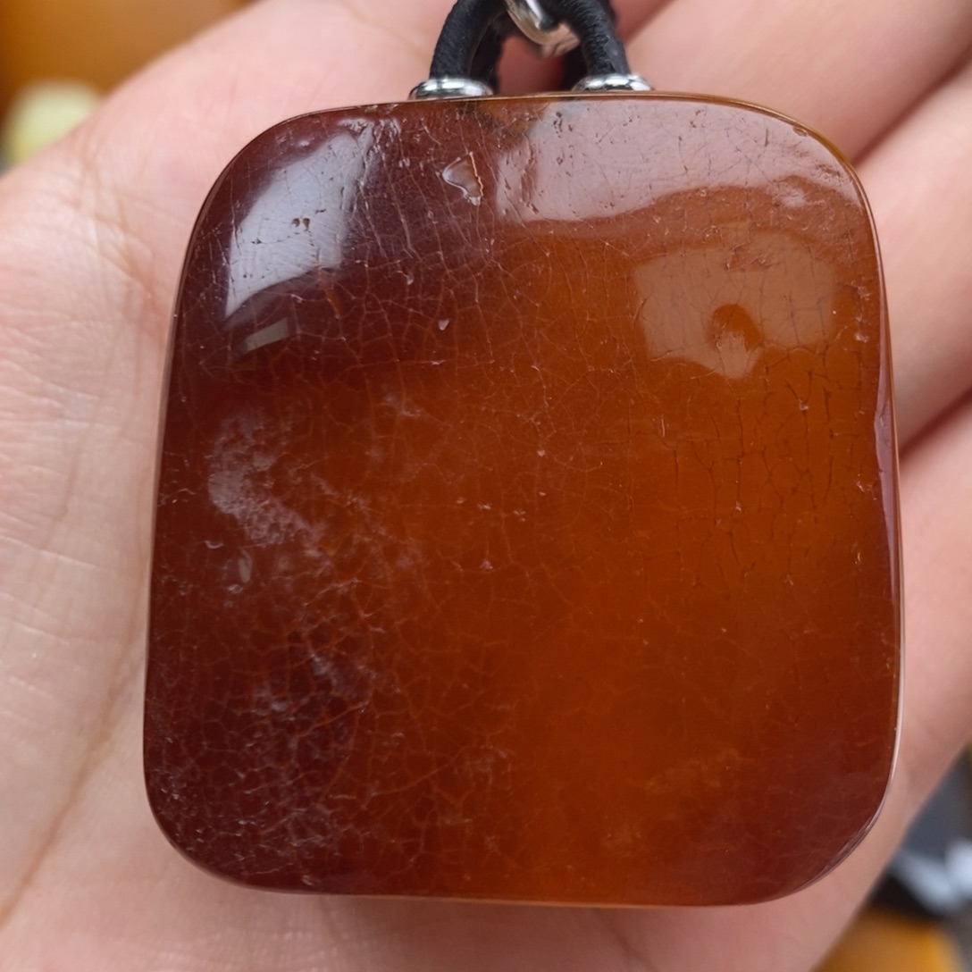 琥珀吊坠(赠链)未镶嵌