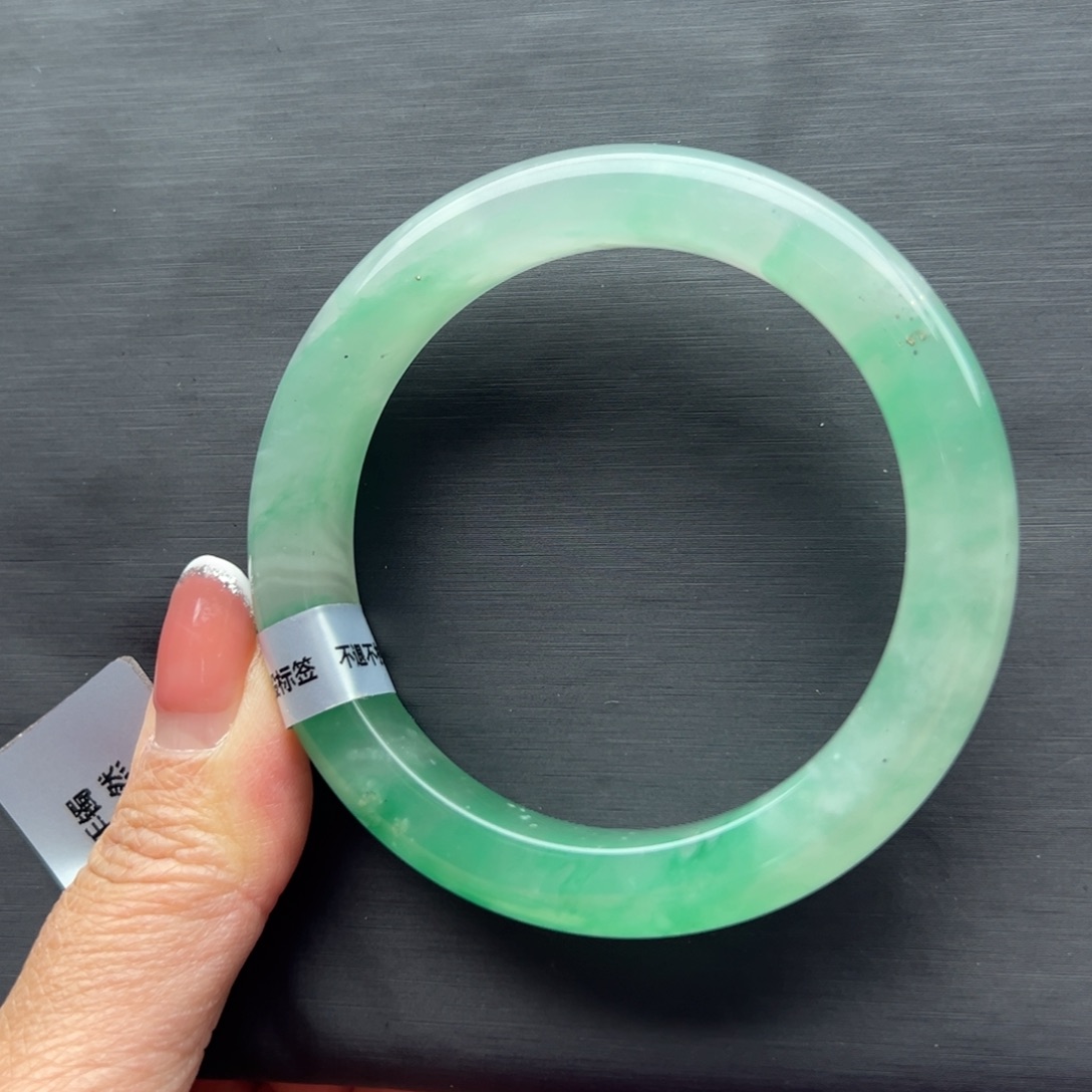 石英质玉（非洲翠）未镶嵌手镯