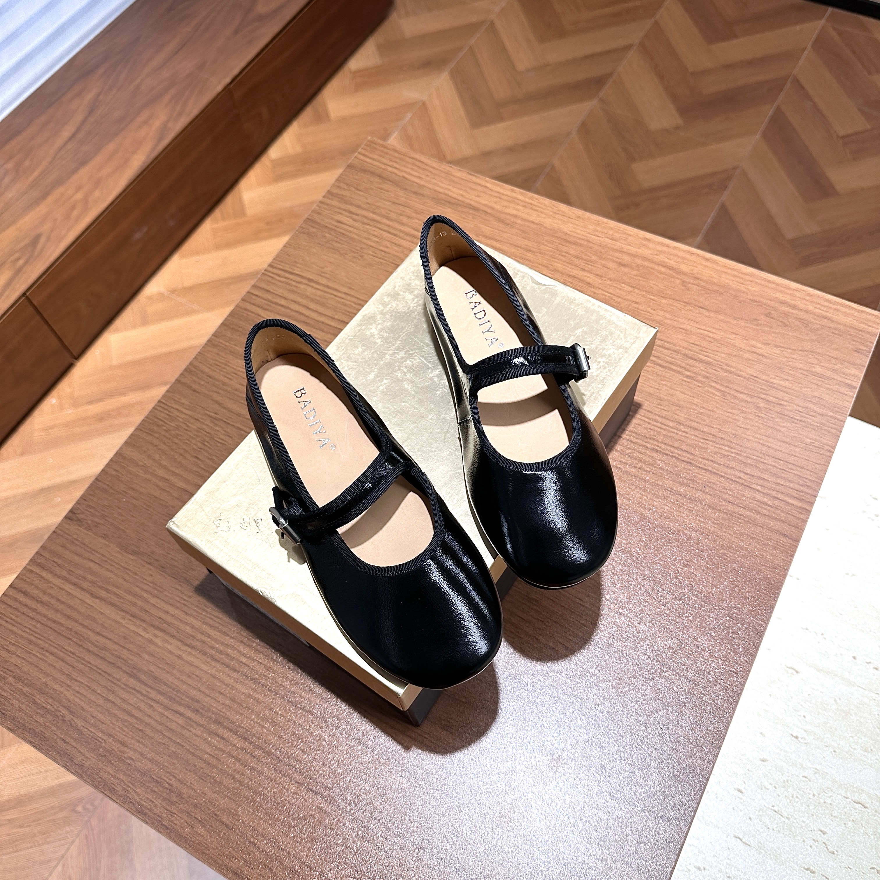 【静静老板娘】四季通用单鞋夏季女鞋乐福鞋一字式扣带方头6638-13