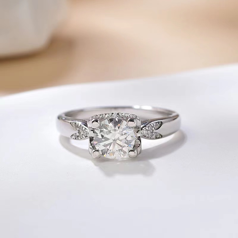 925银莫桑石银制品 Bellucci[燕尾牛头】甜美风首饰求婚经典轻奢