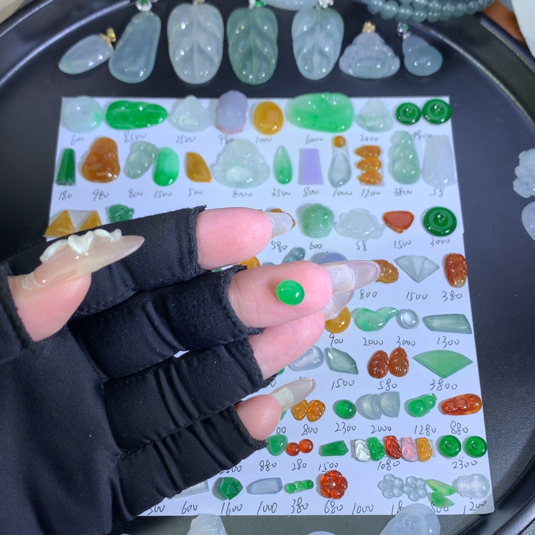 翡翠未镶嵌吊坠(不含链)绿蛋