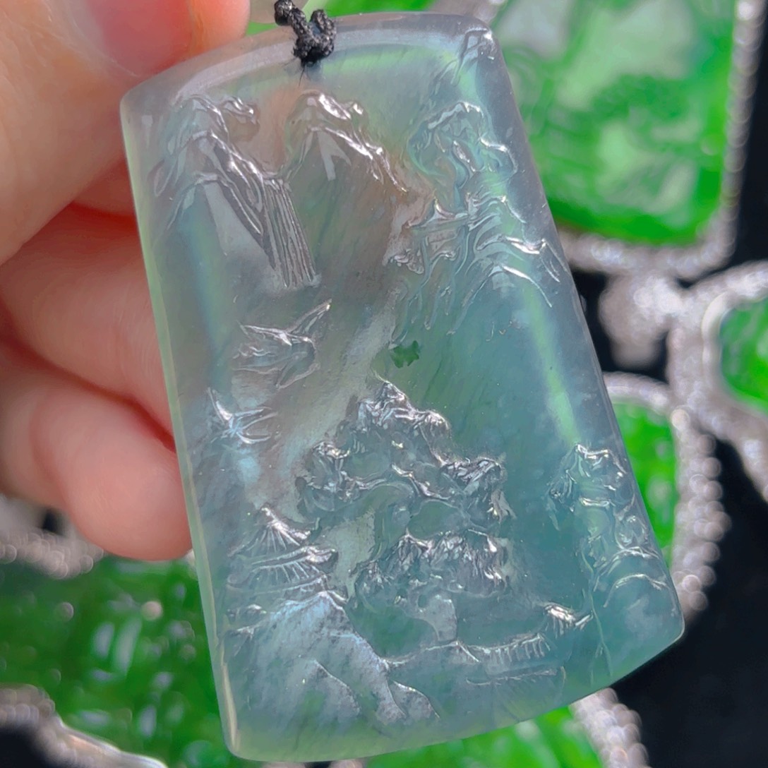 翡翠颈饰未镶嵌山水牌