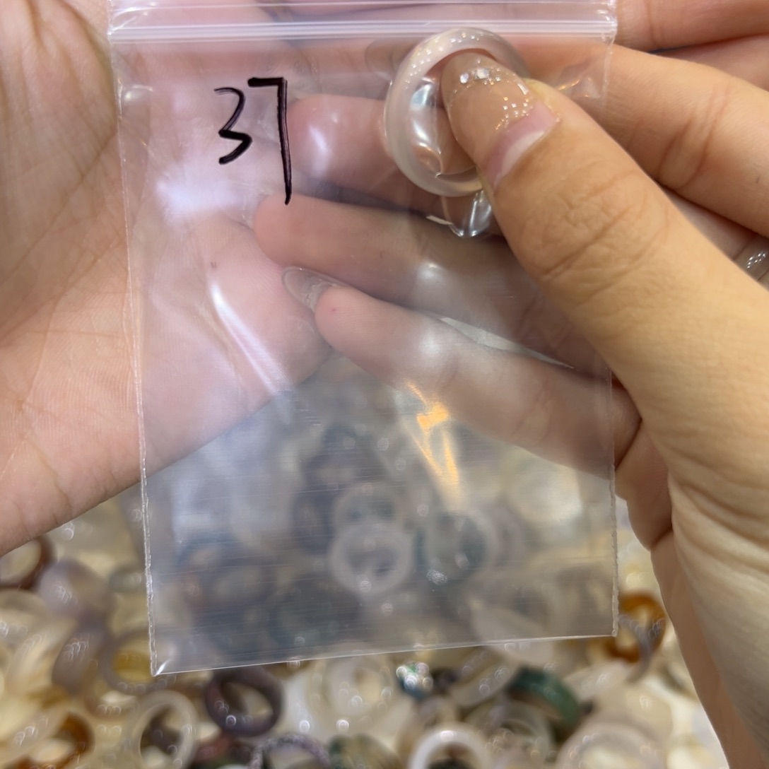 玛瑙/玉髓戒指合金37港18