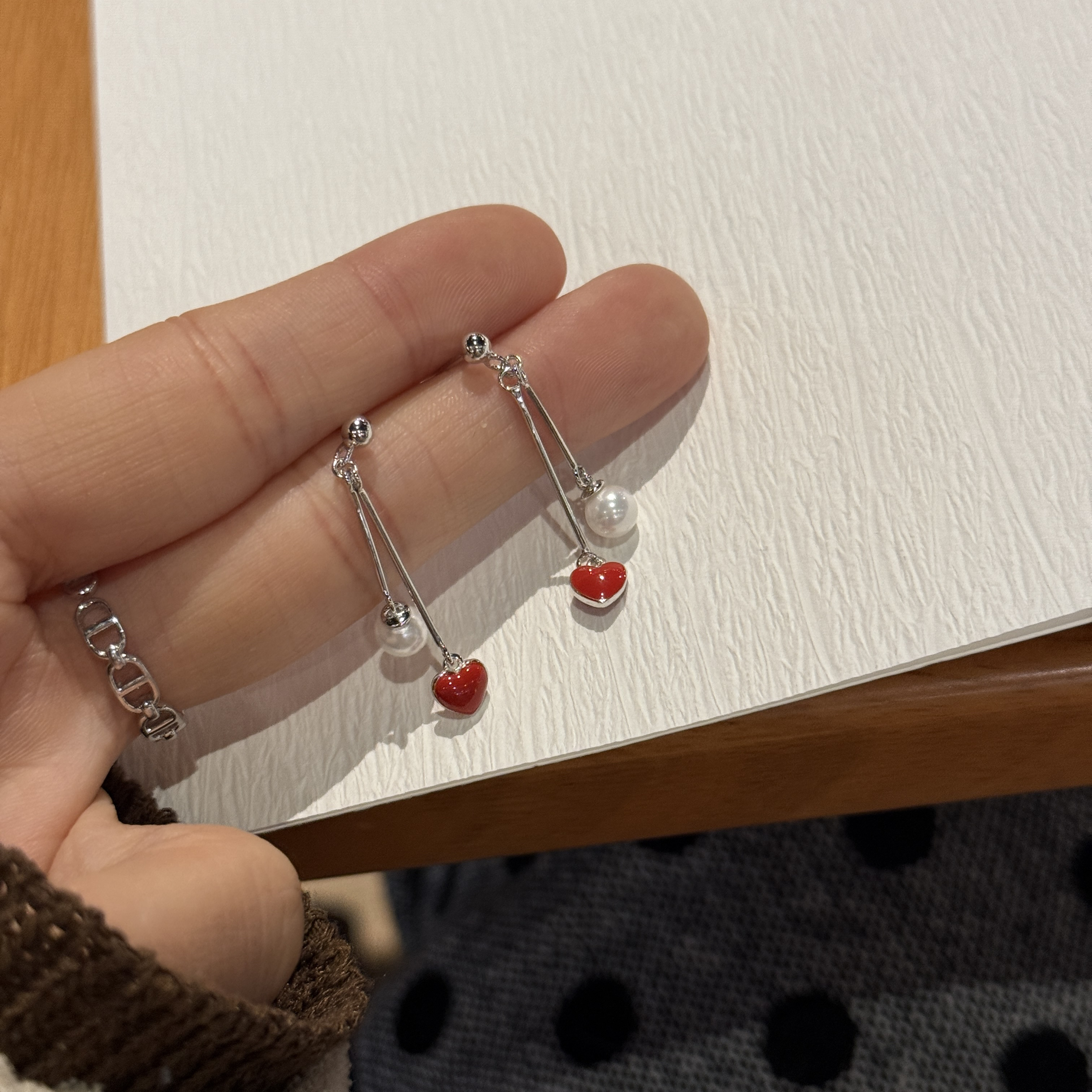 925银仿珍珠耳饰 9216红色爱心银耳钉