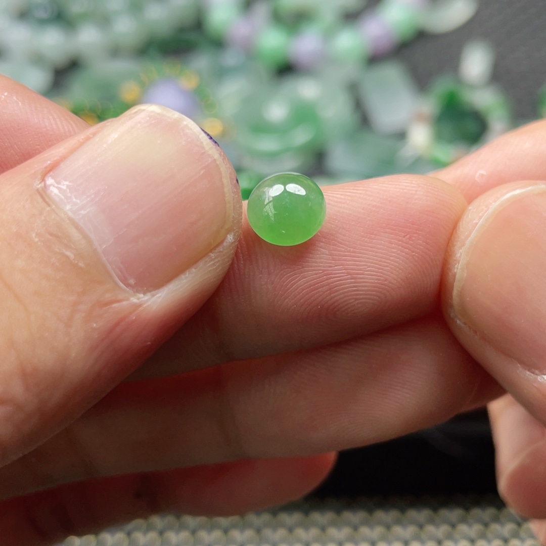 呆***呆翡翠未镶嵌颈饰翡翠