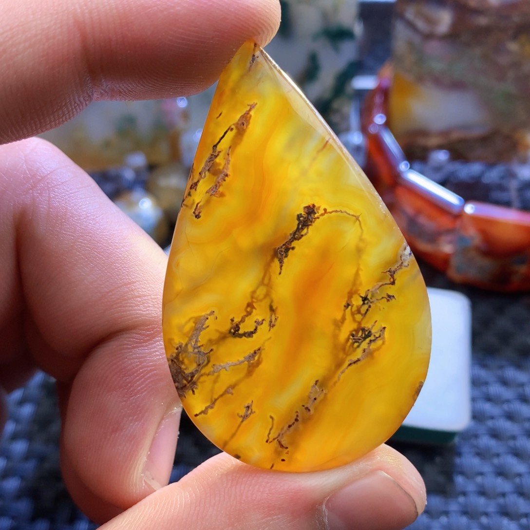 未镶嵌颈饰玛瑙/玉髓c****l