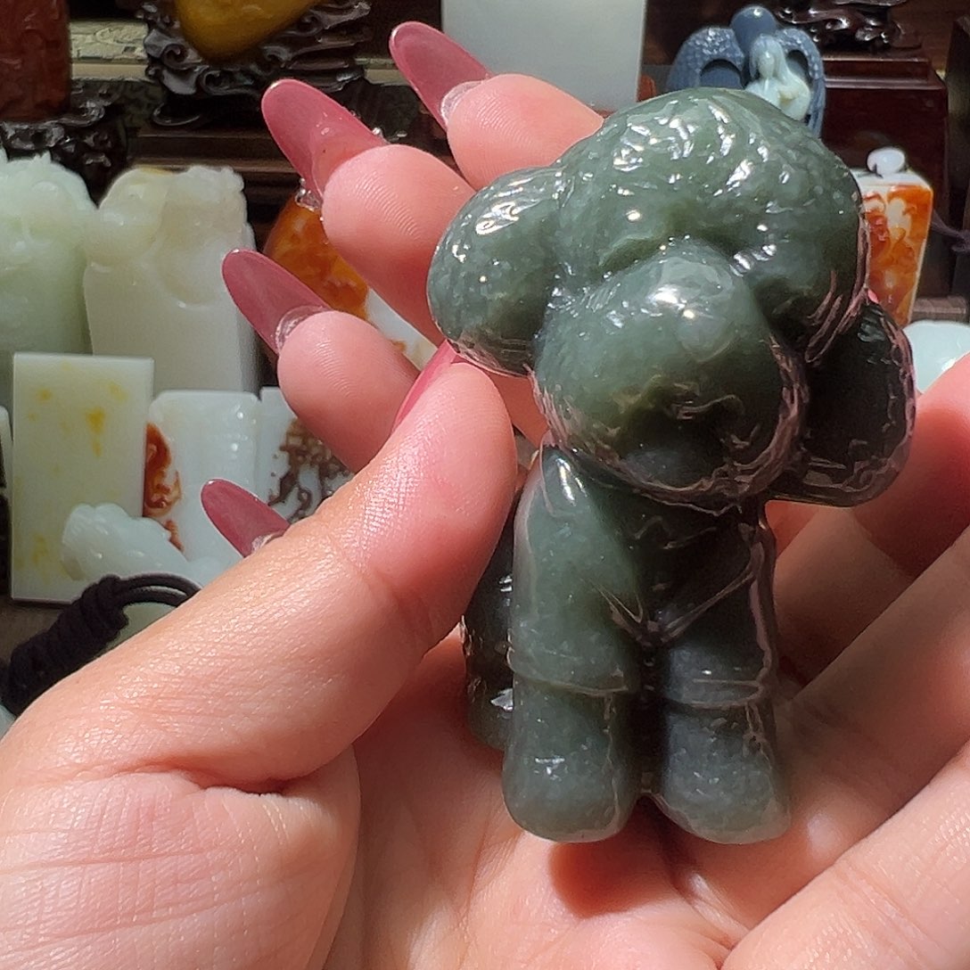 和田玉未镶嵌把件