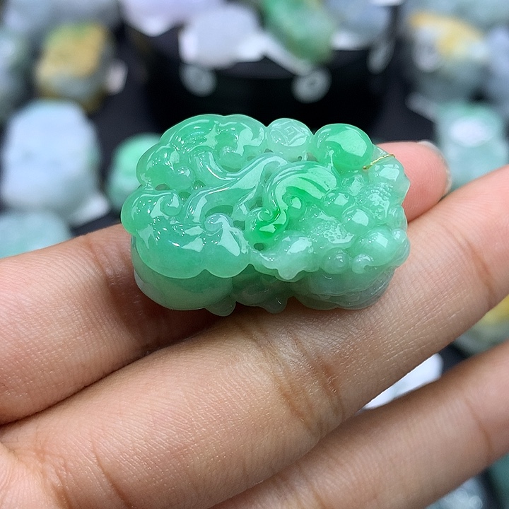 翡翠未镶嵌颈饰天然缅甸翡翠