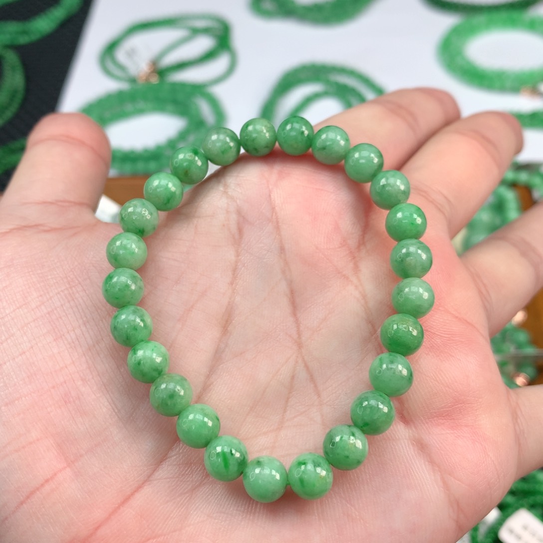 翡翠手链未镶嵌翡翠