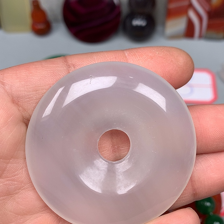 北***方玛瑙/玉髓未镶嵌颈饰