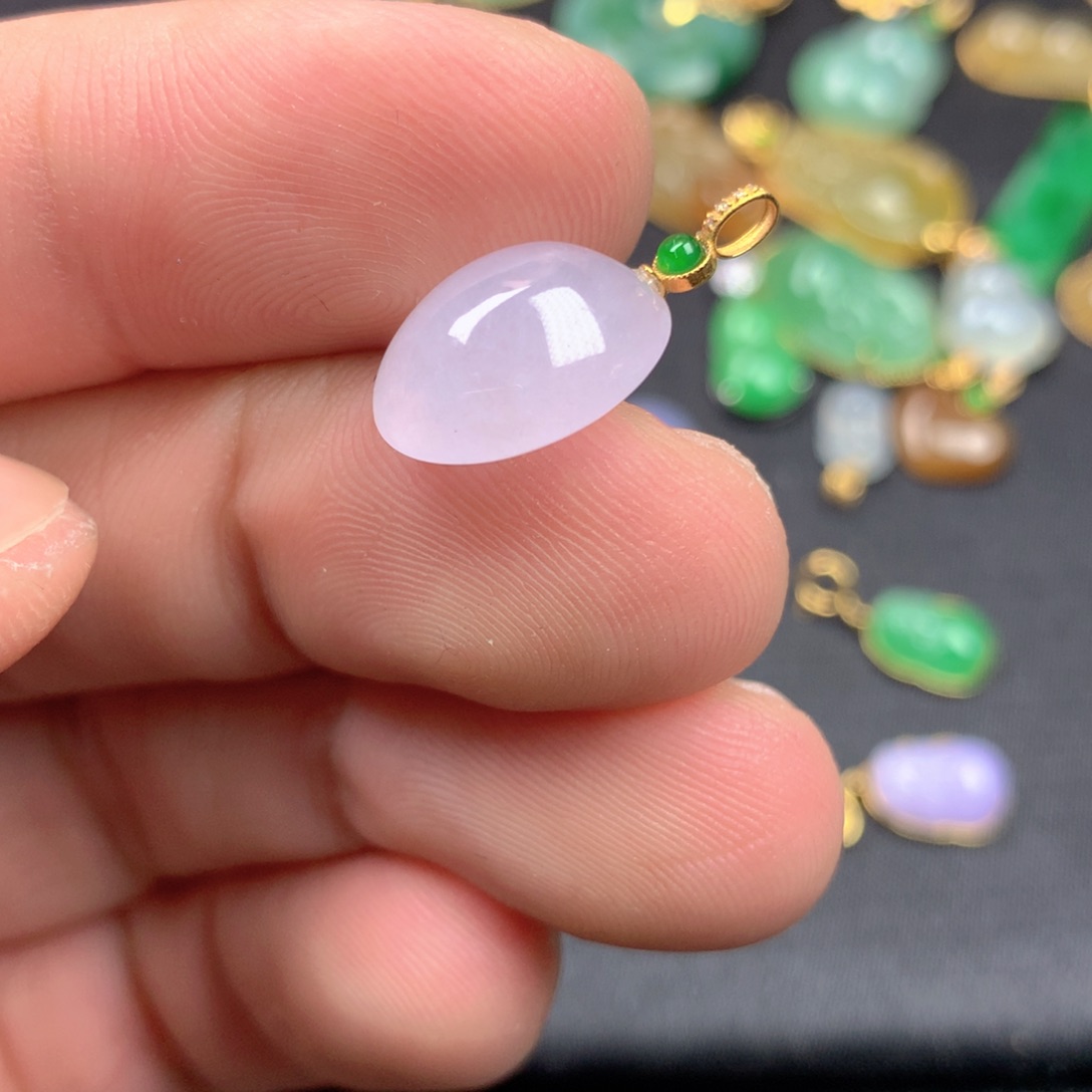 【闪购商品】颈饰18K金镶嵌翡翠翡翠