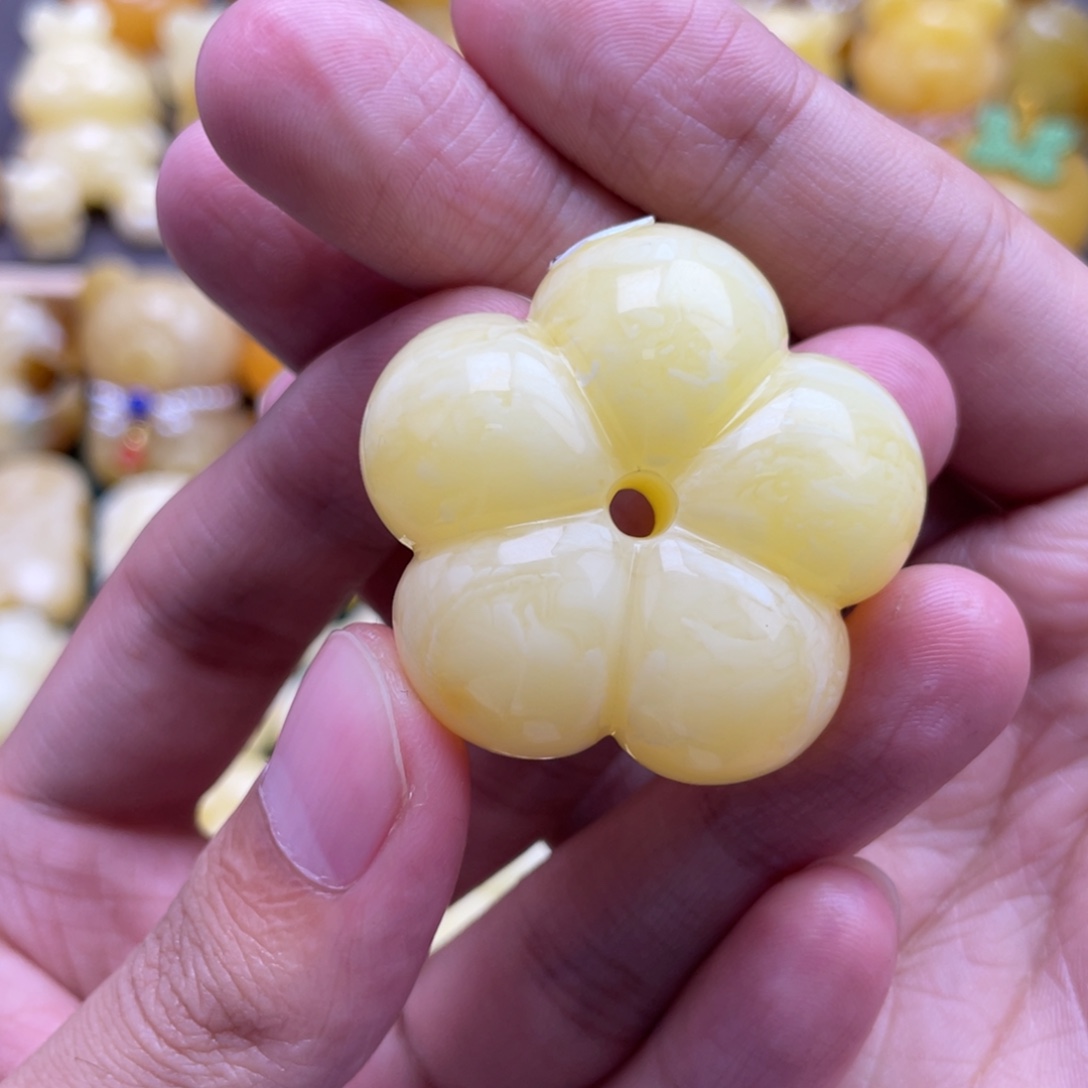 琥珀未镶嵌裸石蜜蜡