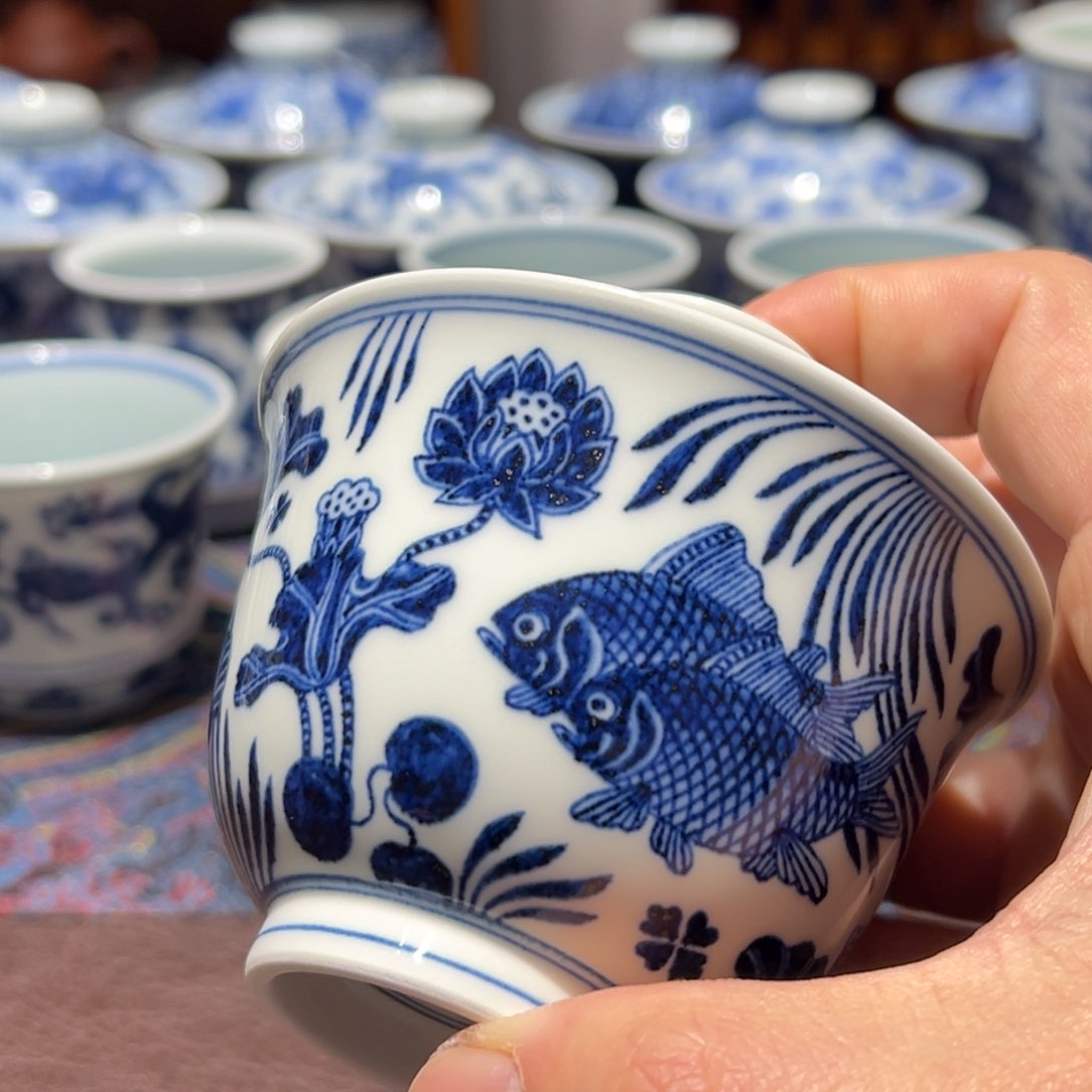 杯青花鱼藻纹二才盖碗约110-130毫升