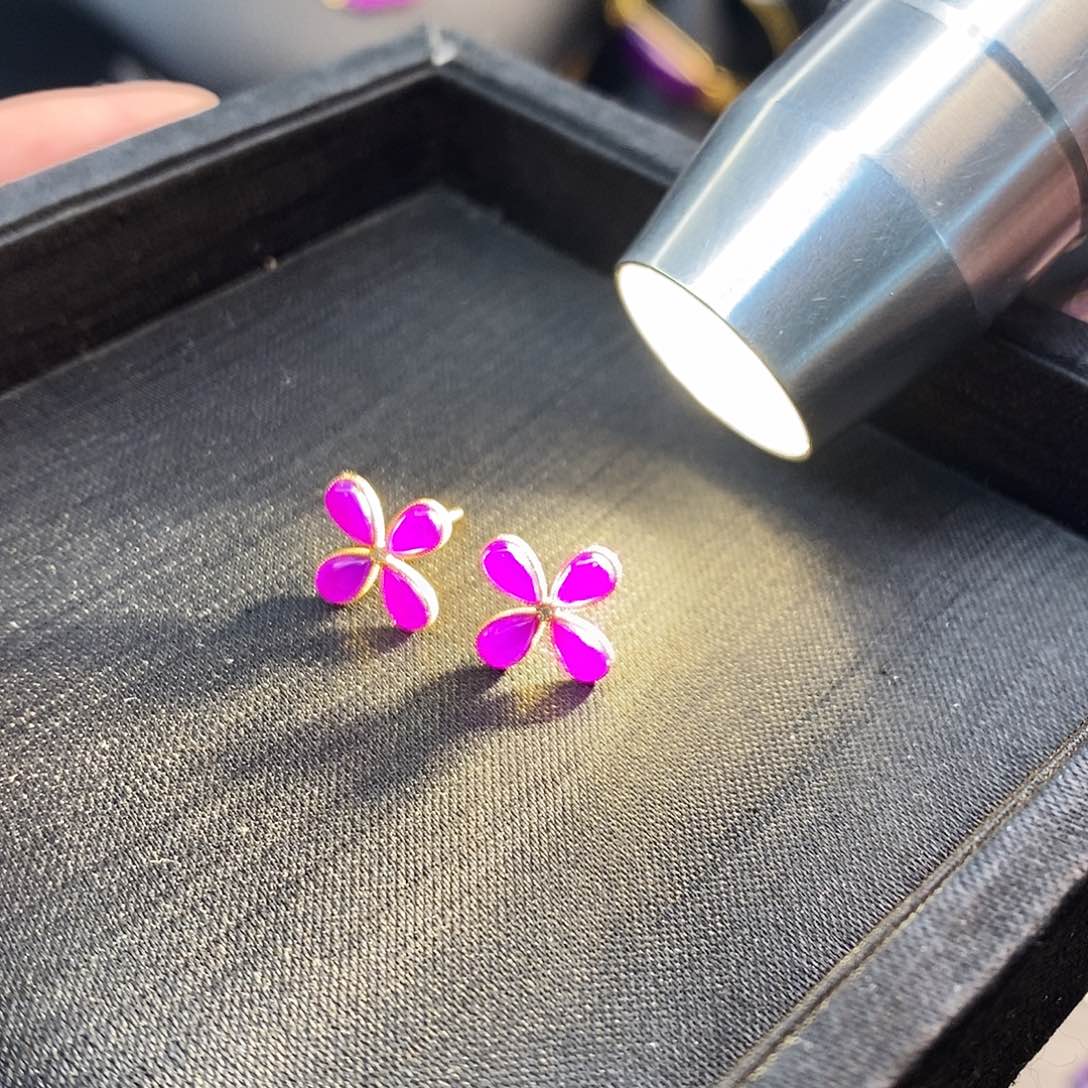 苏纪石（舒俱来）18K金镶嵌耳饰