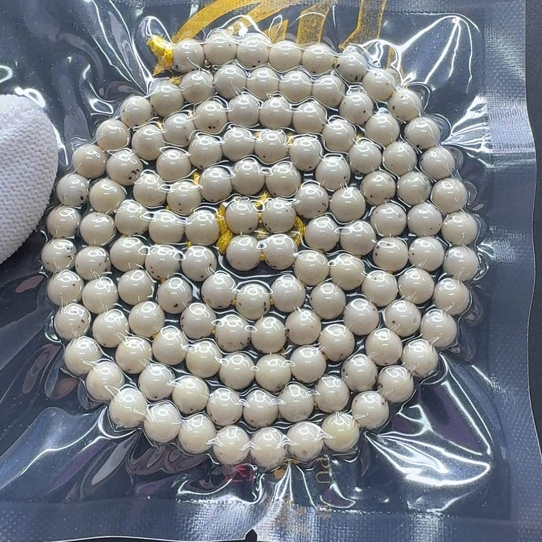 星月菩提吊坠37一物一图冰白通体龙蛋7圆108