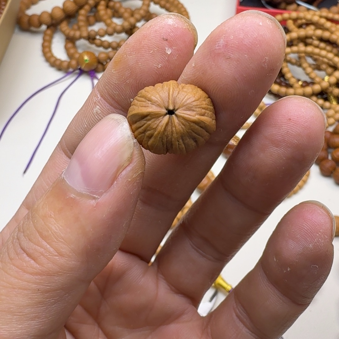 崔***.吊坠猴头核桃猴头南瓜连体