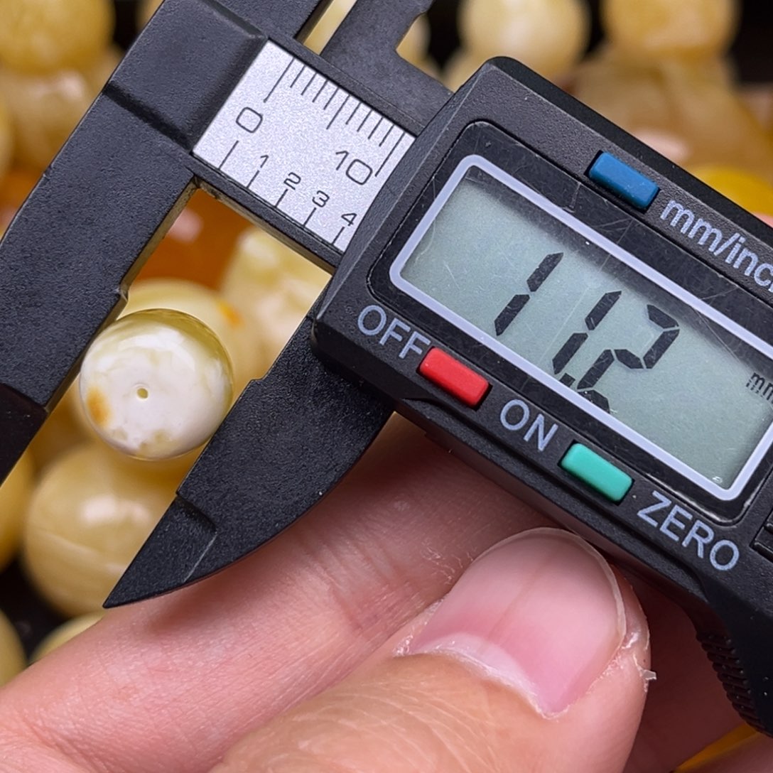 蜜蜡裸石未镶嵌小***睡蜜蜡