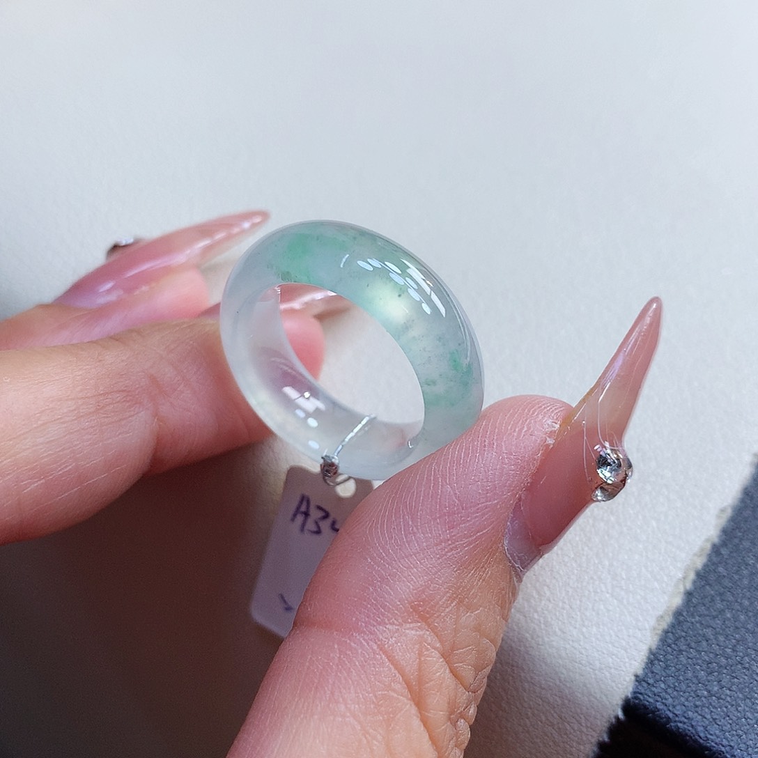 翡翠未镶嵌戒指15号