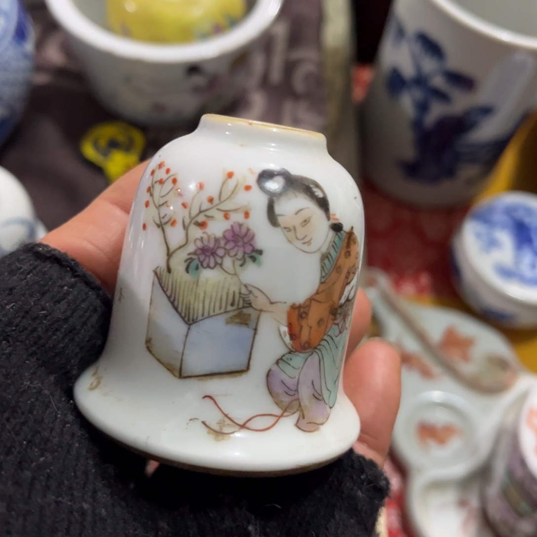 壶一个小罐子一个