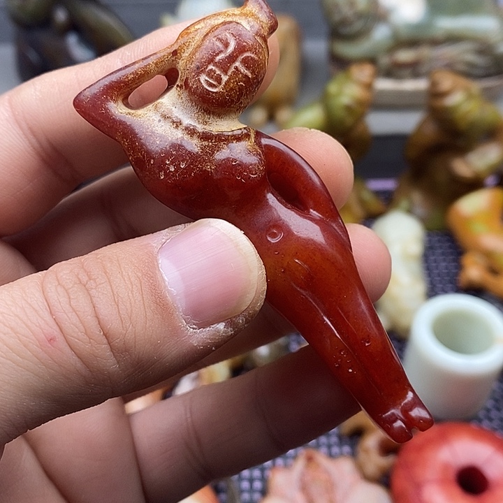 未镶嵌蛇纹石玉颈饰