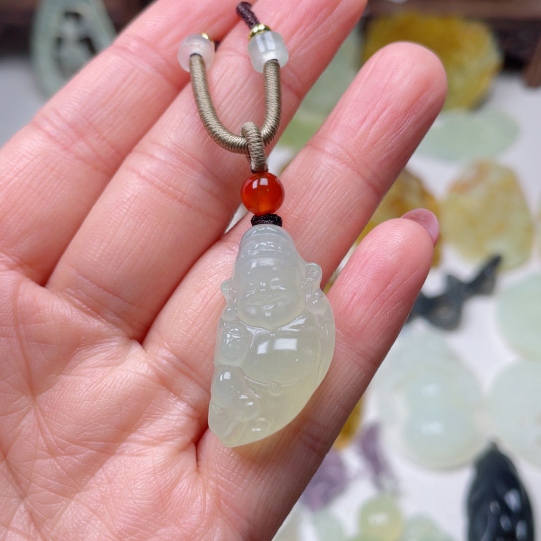 蛇纹石玉颈饰未镶嵌