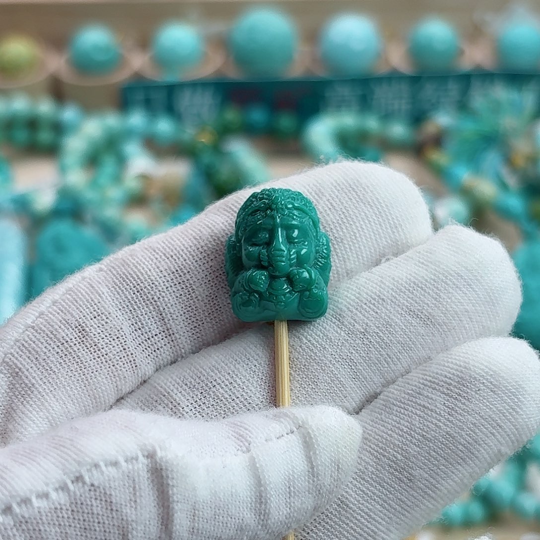 绿松石未镶嵌珠宝奇石（泡油）