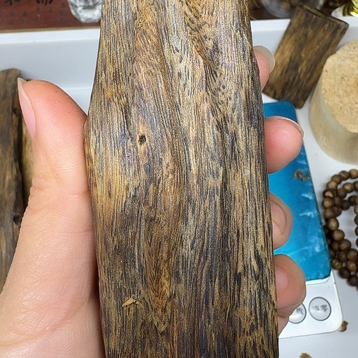 用***9沉香碎屑沉香52克