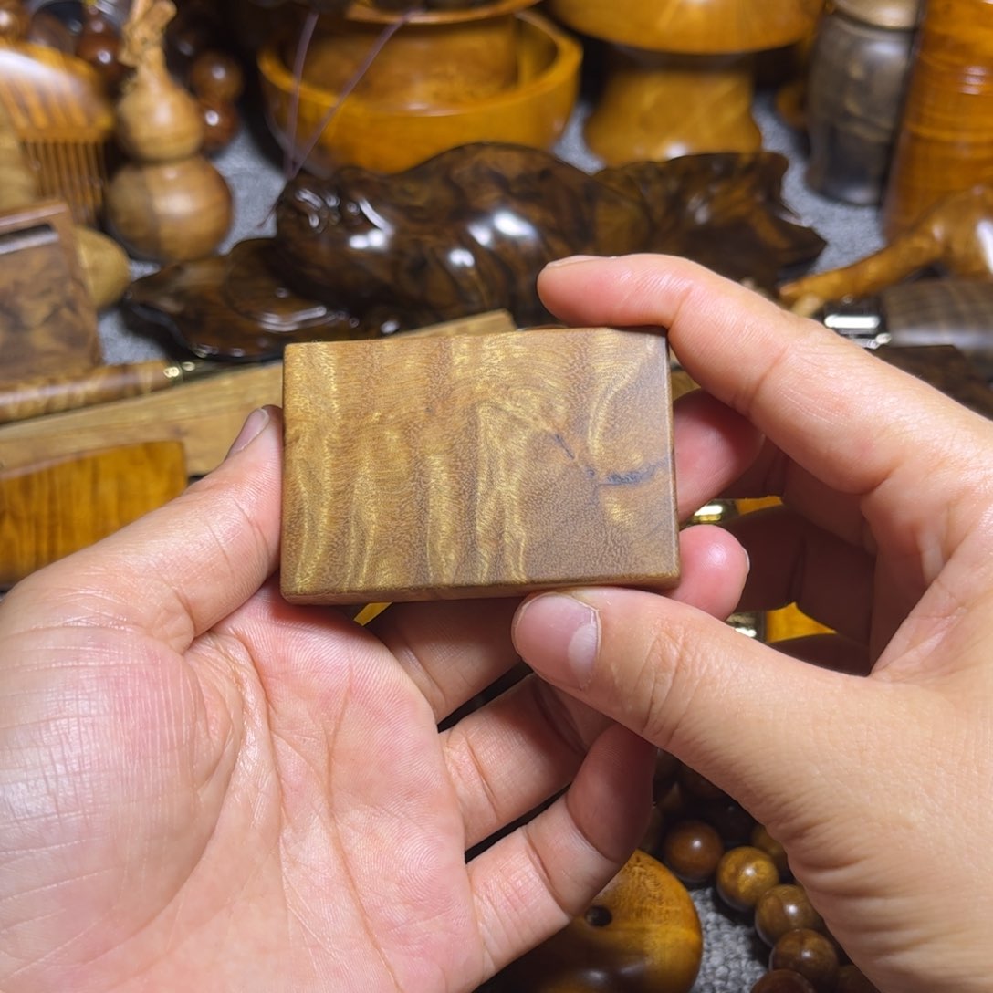 金丝楠无事牌小叶