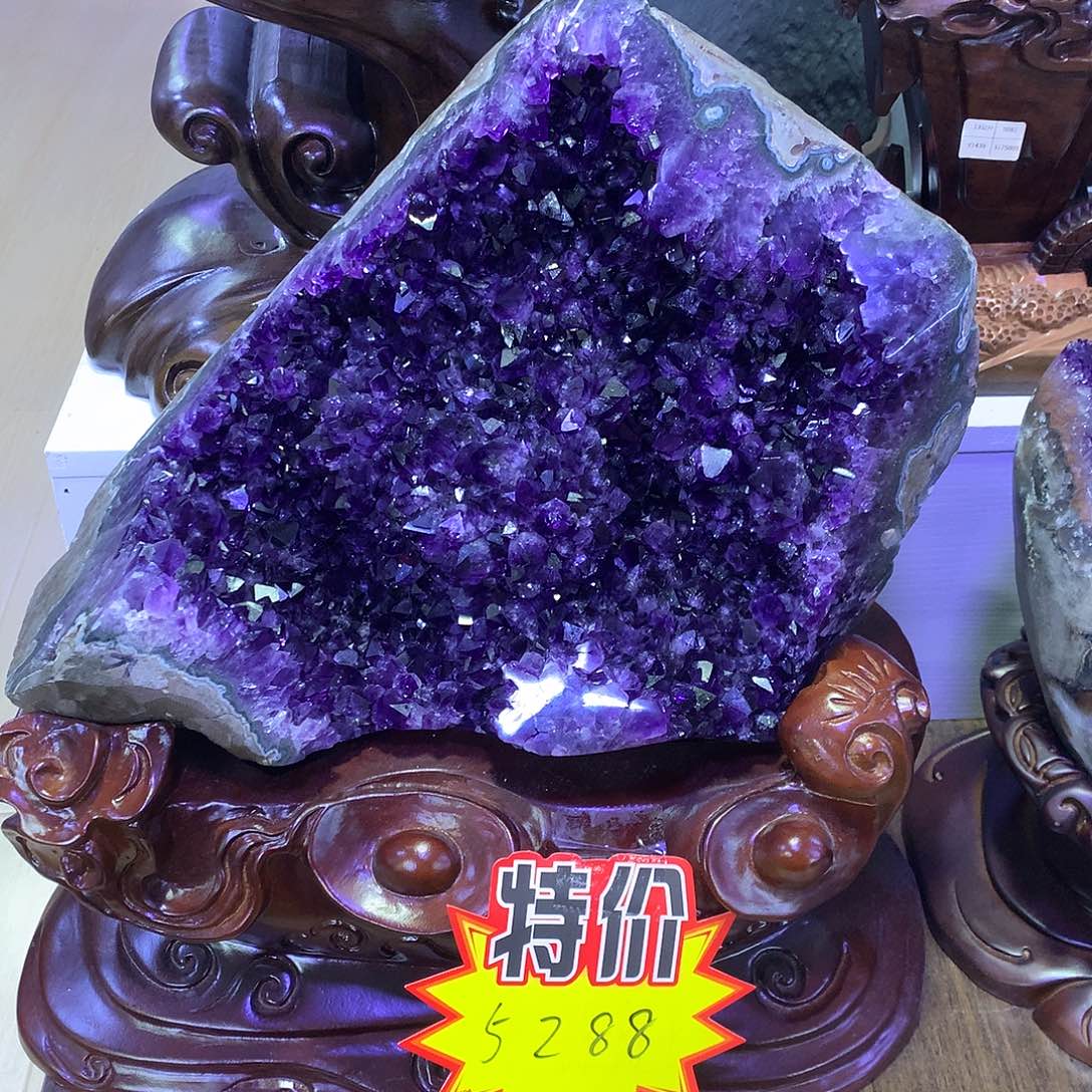 未镶嵌水晶大型摆件（非配饰）