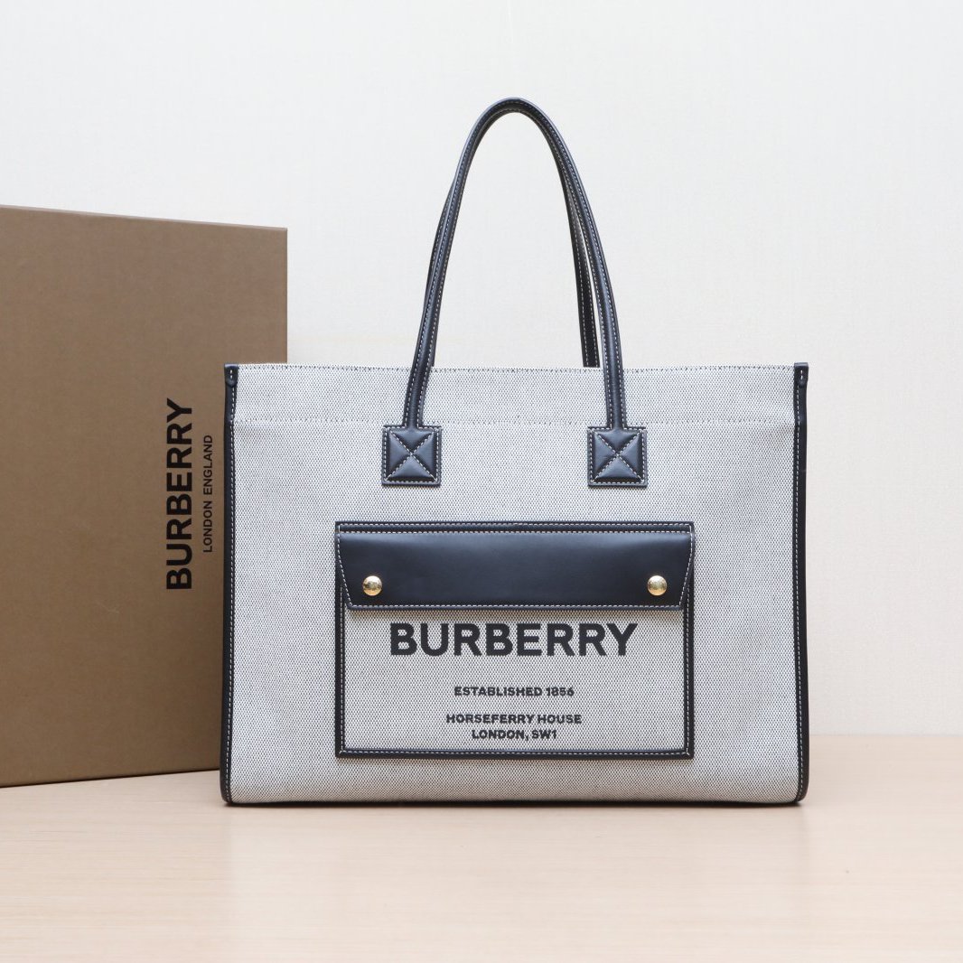 99新 BURBERRY/博柏利 小花6花 拼色 帆布 Freya 大号 托特包