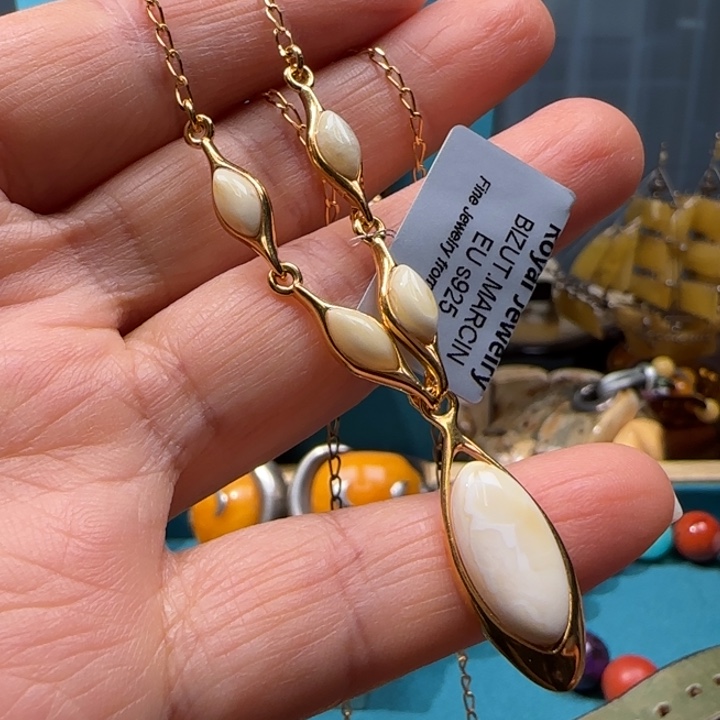 琥珀未镶嵌颈饰波兰设计款琥珀蜜蜡