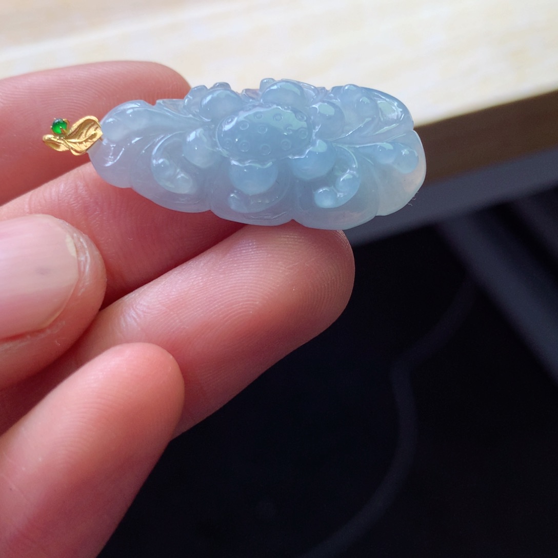 翡翠颈饰18K金镶嵌吊坠