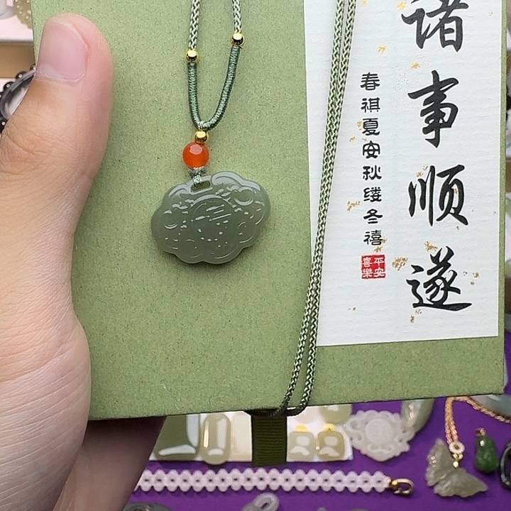 颈饰未镶嵌和田玉