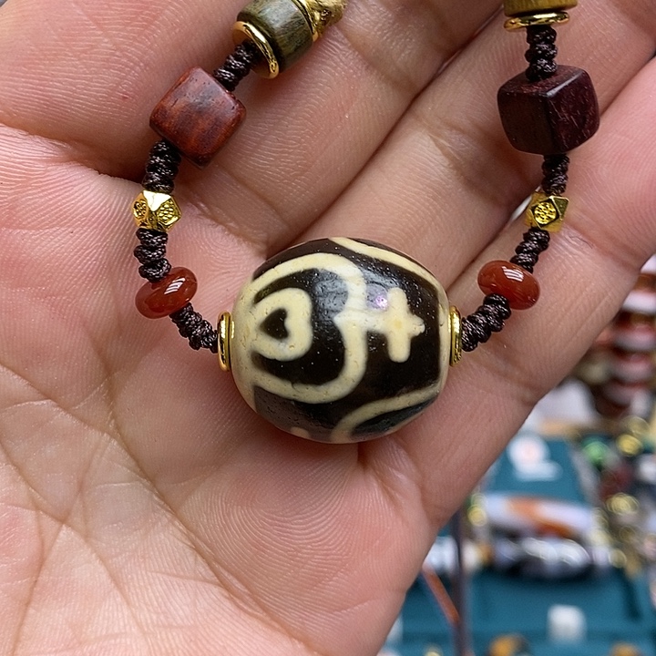 玛瑙/玉髓颈饰合金