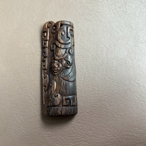 越南红土沉香吊坠