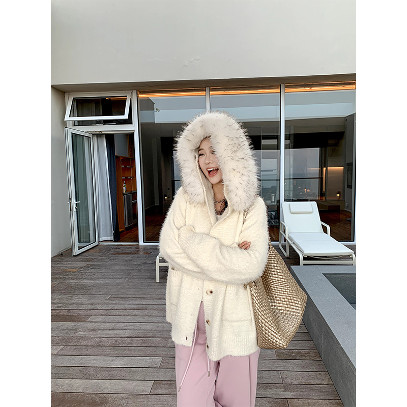 肉装小cherry 椰椰雪顶 宽松可拆卸毛领外套微胖软糯百搭连帽毛衣