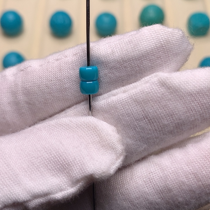 里***香绿松石未镶嵌绿松石直切4.7