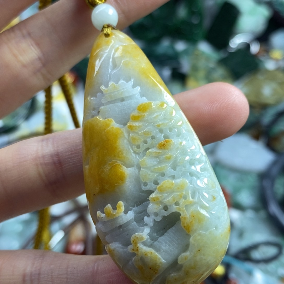 翡翠颈饰未镶嵌吊坠