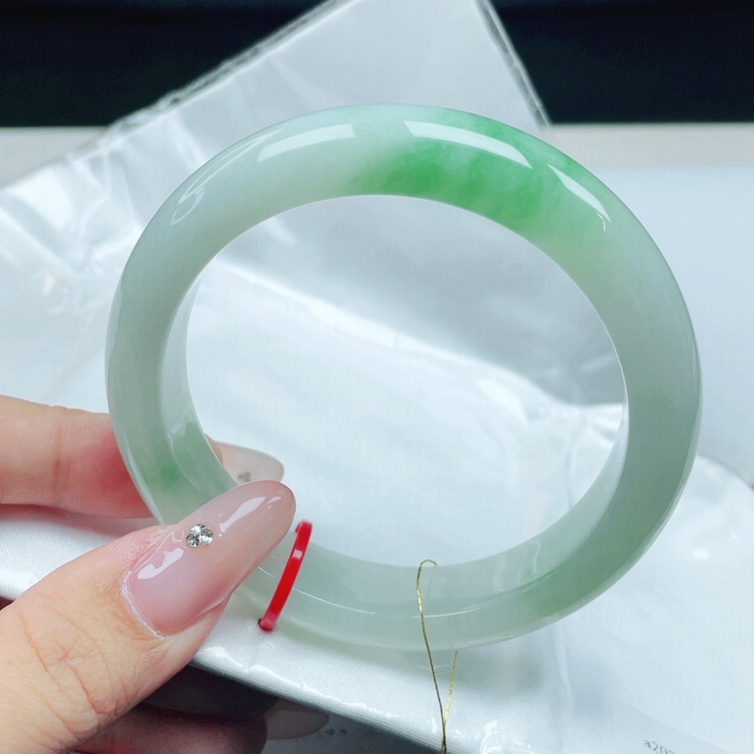 翡翠未镶嵌手镯 正圈57+