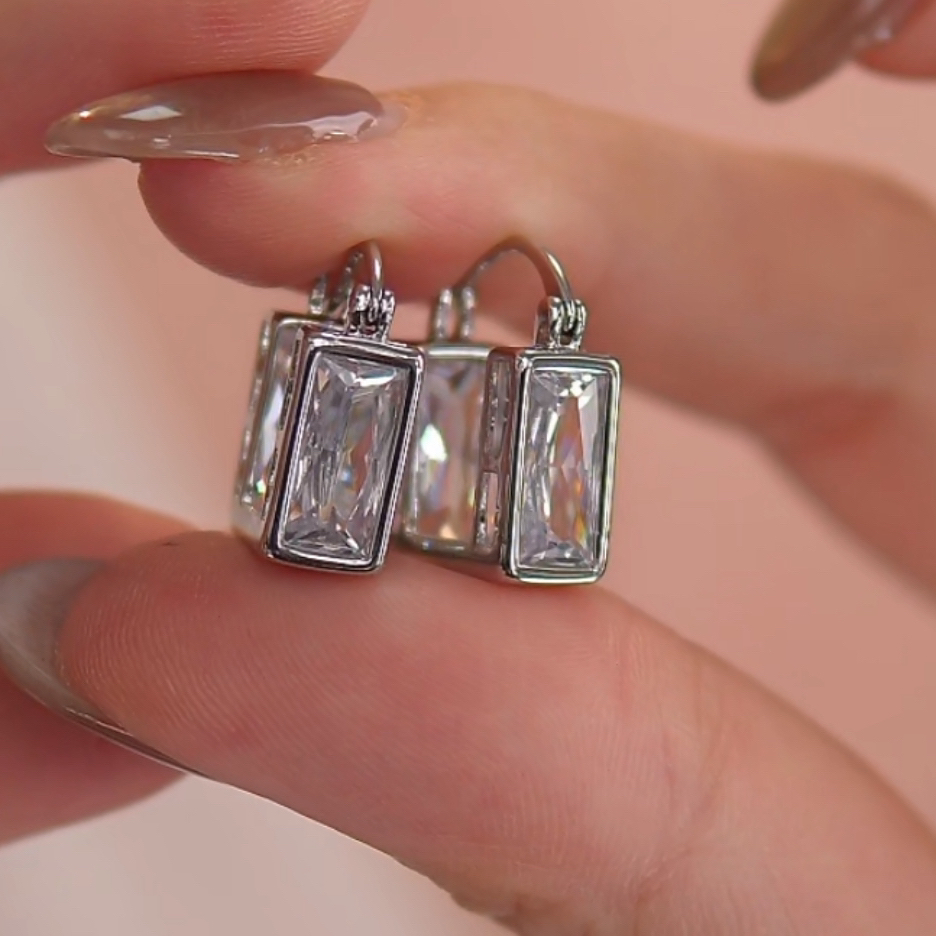 愿岛 黄铜合成锆石耳饰 法式气质细闪锆石方形金属金属耳扣EH2874