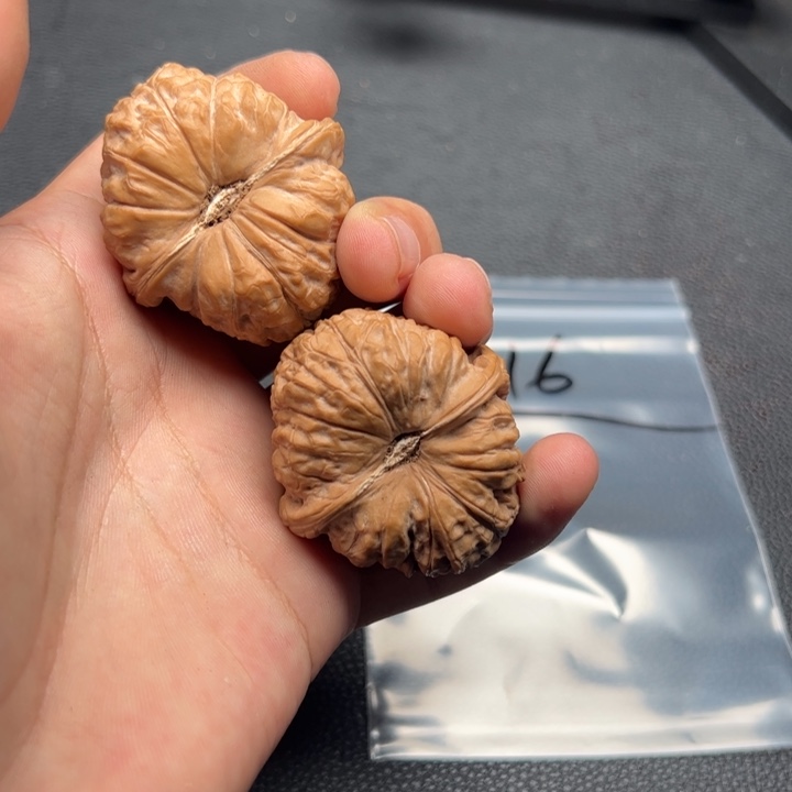 文玩核桃吊坠I**U216核桃