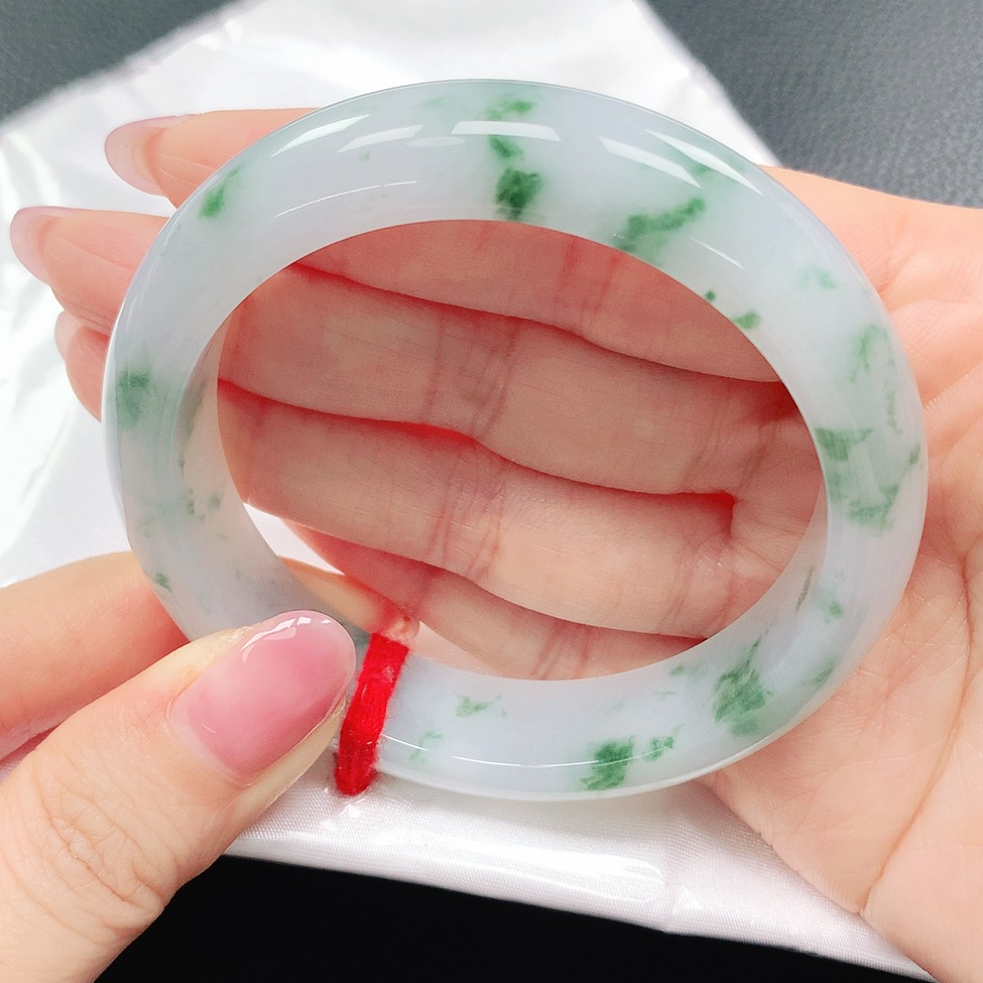 翡翠未镶嵌手镯56圈