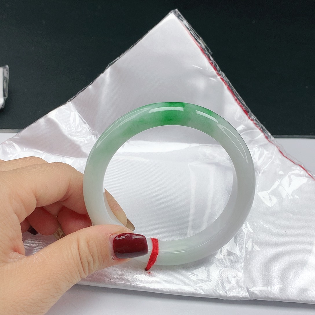 翡翠手镯未镶嵌翡翠308