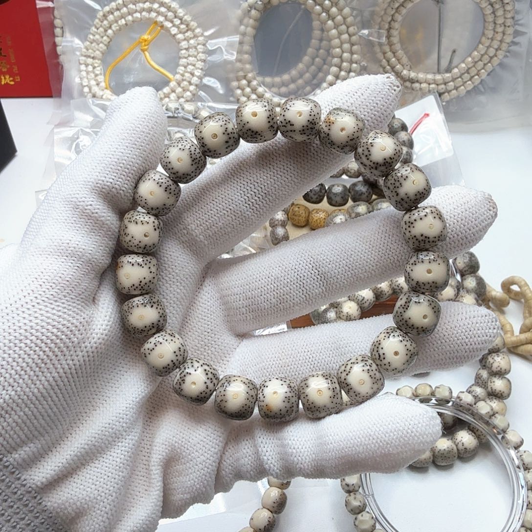 星月菩提吊坠6青瓷大眼睛11左右