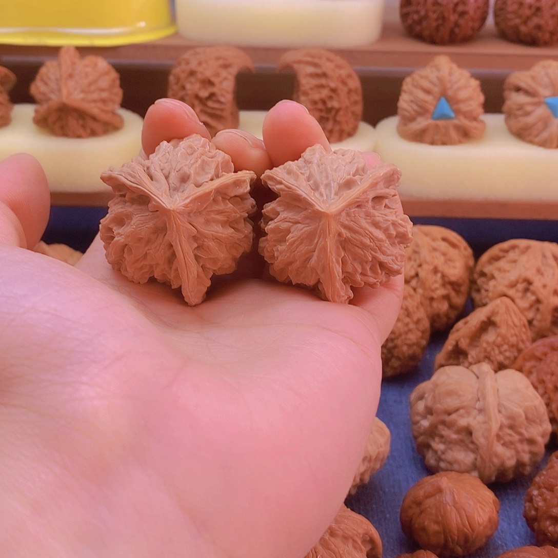 盘山三棱文玩核桃白茬