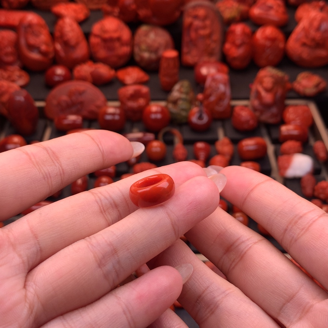 一***人未镶嵌跑环8.5mm南红玛瑙